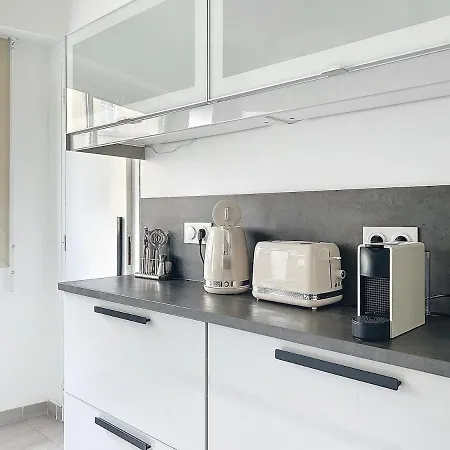 Le Grignan - Beaches 5 Min Walk & Terrace! * Toulon